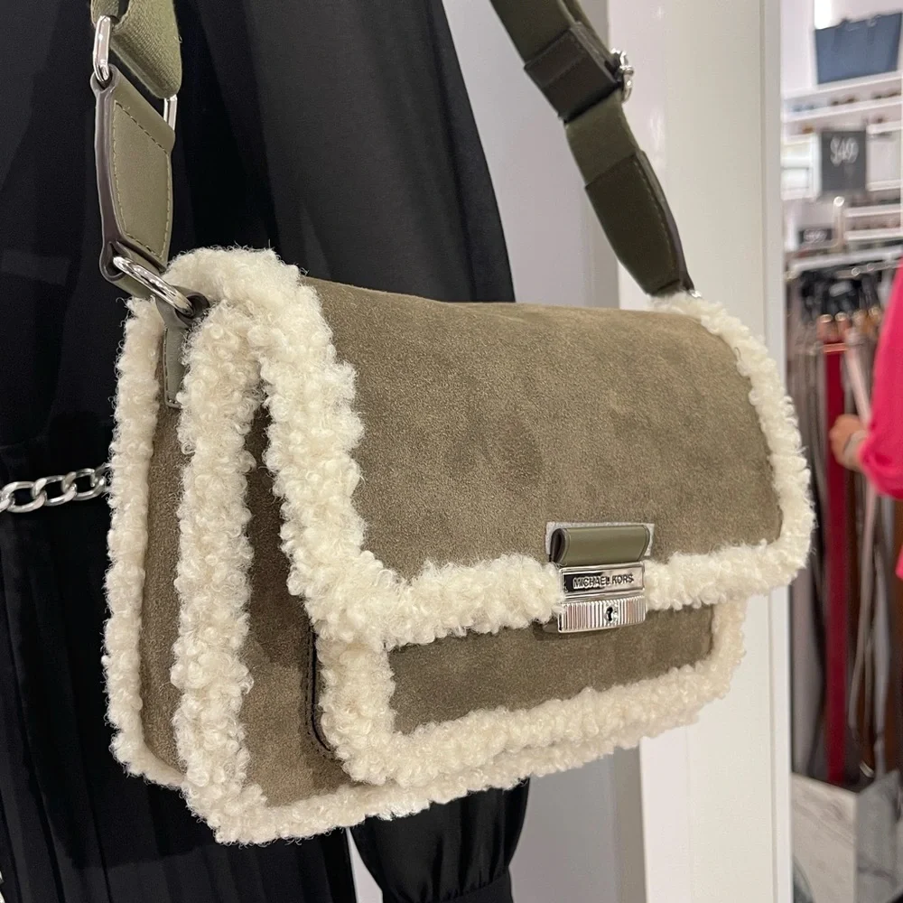 MICHAEL KORS Bradshaw Medium Suede and Faux Shearling Messenger Bag Olive  NWT